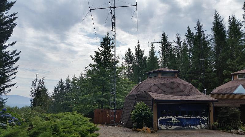 20170823_121244.jpg - Marc's Ham Shack (garage) with antennas.